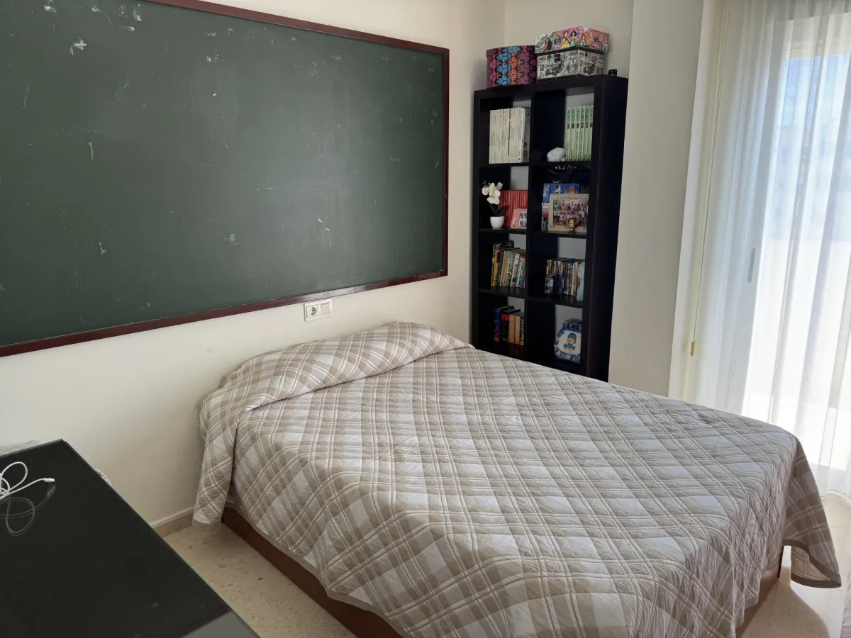 Penthouse in Central Estepona with Spacious Solarium