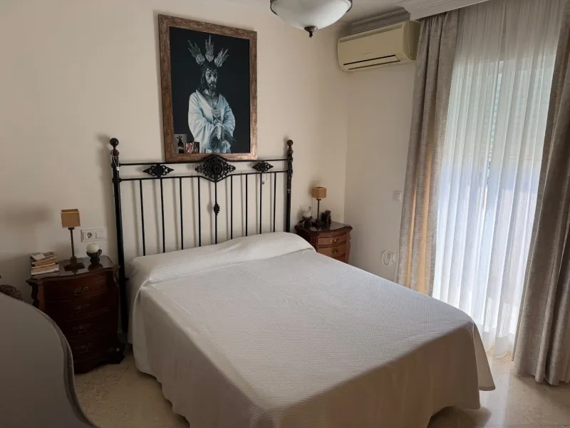 Penthouse in Central Estepona with Spacious Solarium