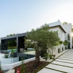 Exceptional new-build luxury villa with panoramic views in El Paraiso, Estepona East 5