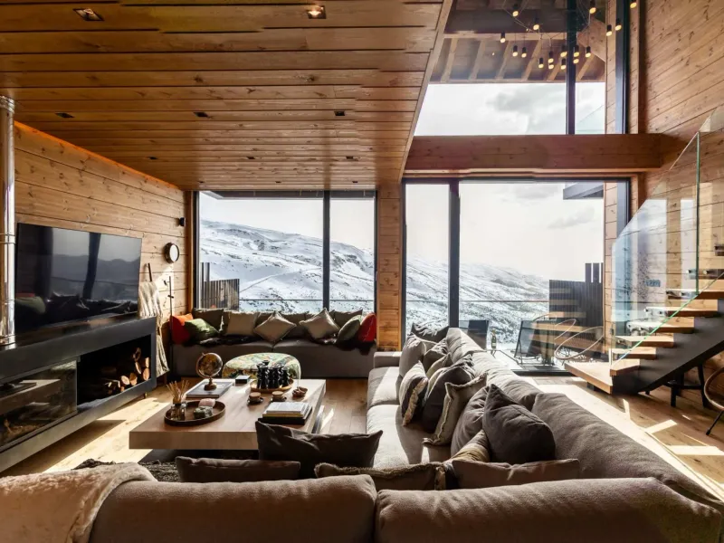 Impeccable villa with breathtaking views, located just 400 meters from the ski lifts of the Sierra Nevada ski resort, Granada