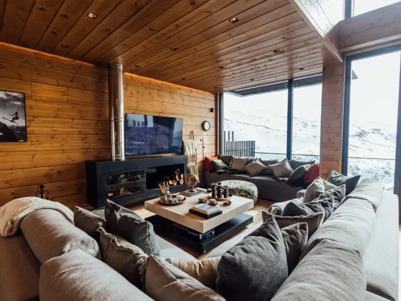 Impeccable villa with breathtaking views, located just 400 meters from the ski lifts of the Sierra Nevada ski resort, Granada