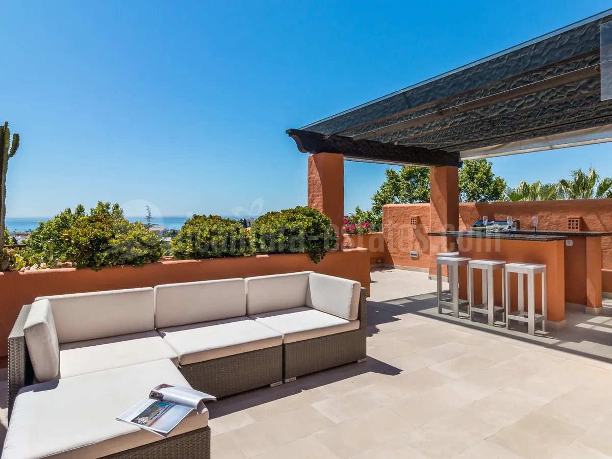Duplex penthouse for sale in La Alzambra Puerto Banus