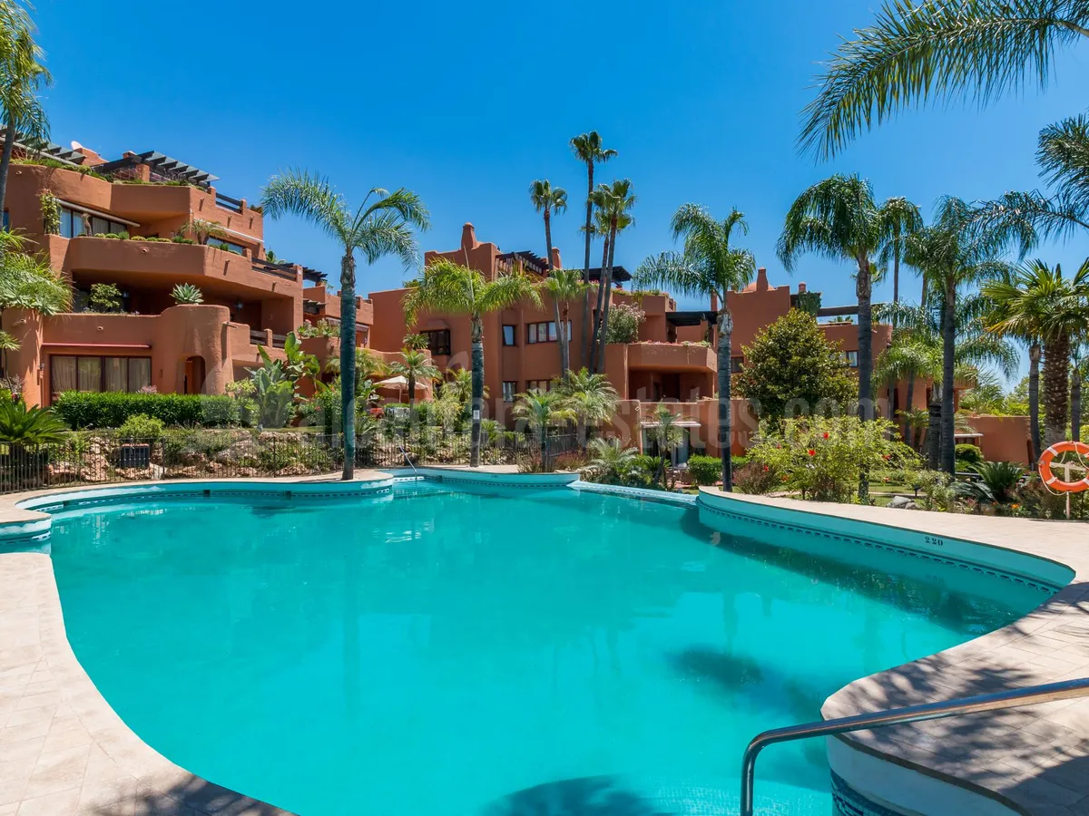 Duplex penthouse for sale in La Alzambra Puerto Banus