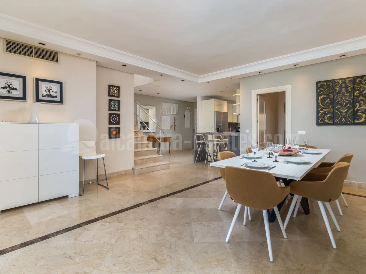 Duplex penthouse for sale in La Alzambra Puerto Banus