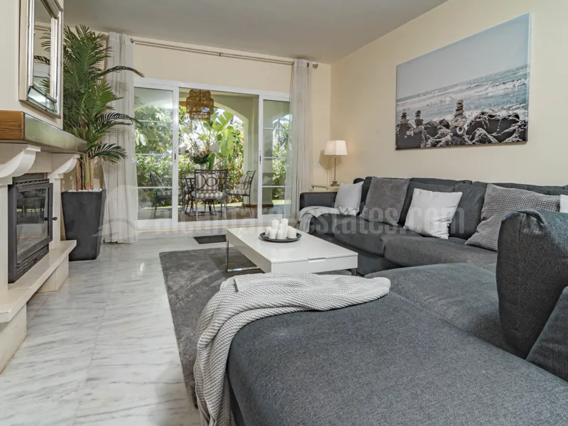 Apartment for sale in Las Adelfas, frontline San Pedro beach