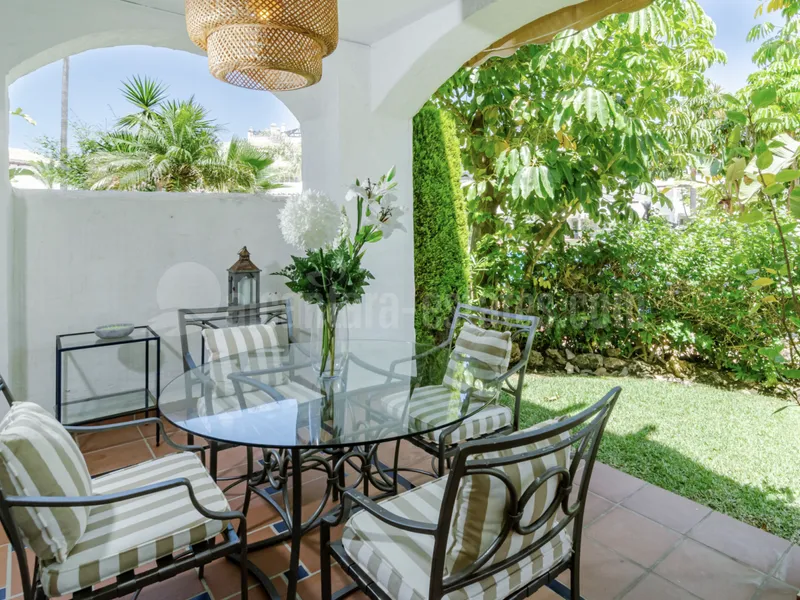 Apartment for sale in Las Adelfas, frontline San Pedro beach