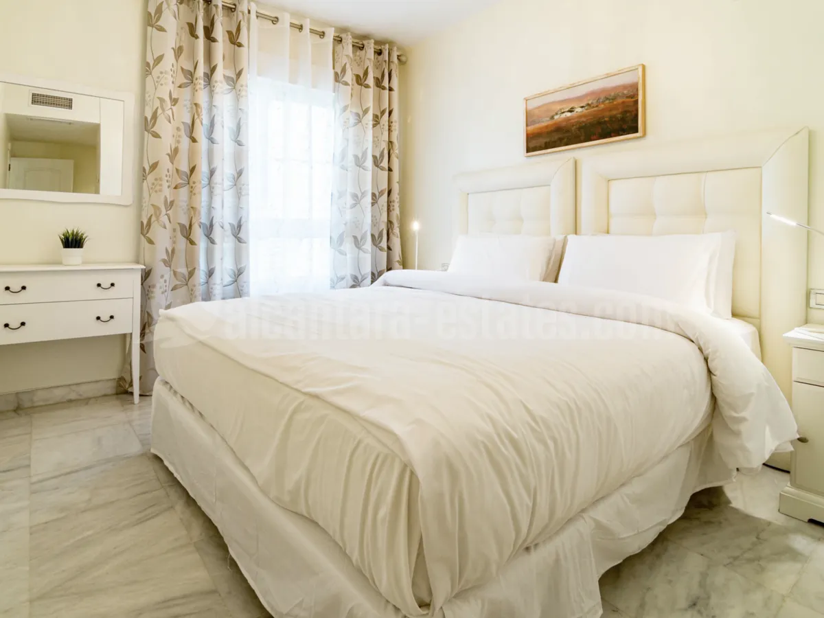 Apartment for sale in Las Adelfas, frontline San Pedro beach