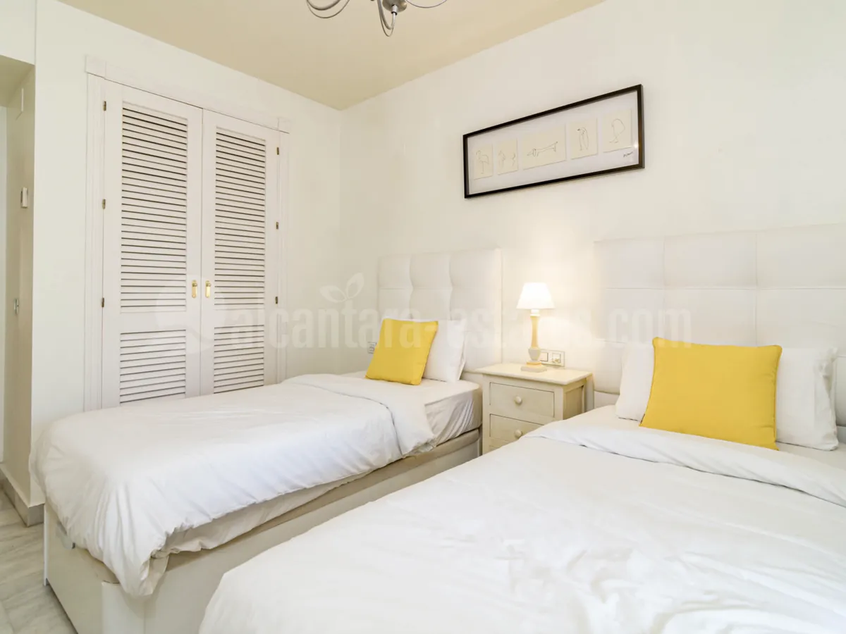 Apartment for sale in Las Adelfas, frontline San Pedro beach