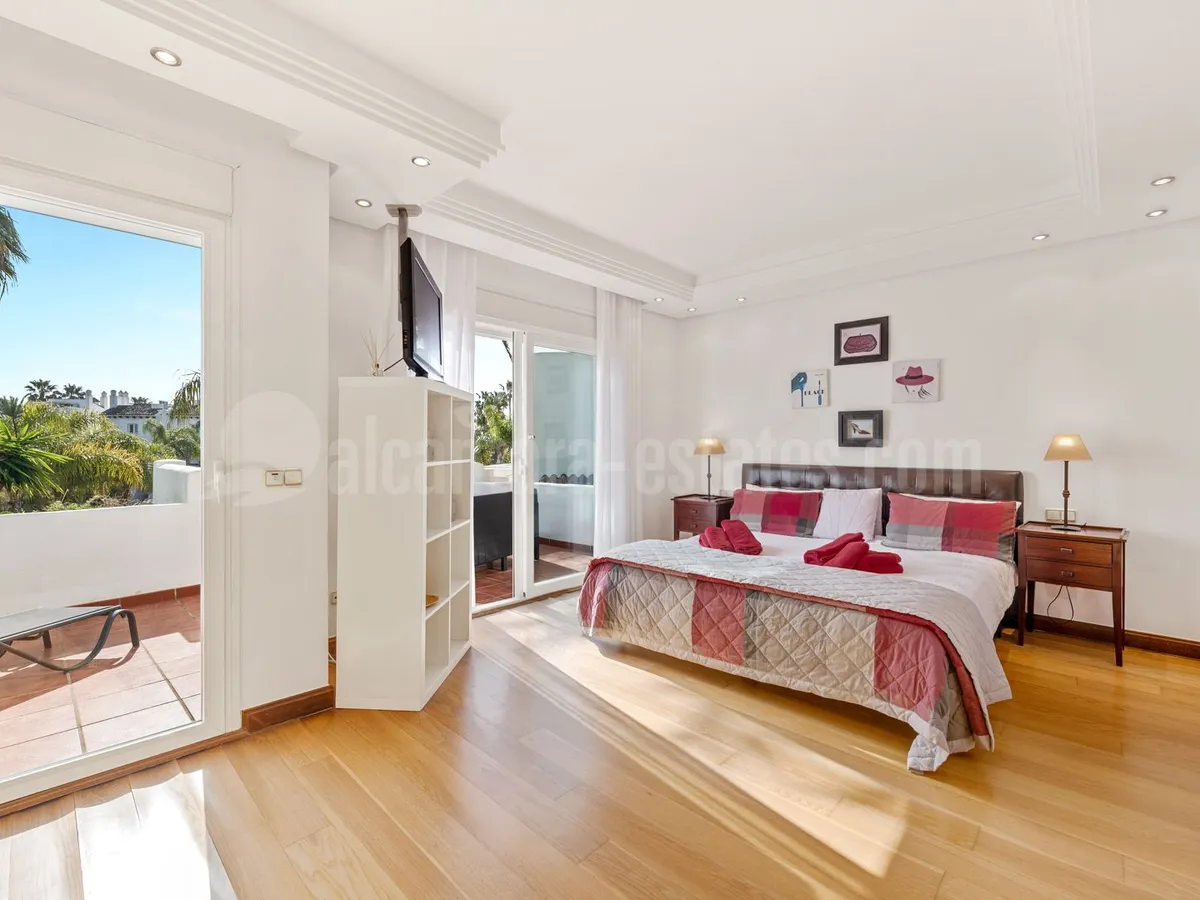 Large Beachside Townhouse For Sale in Villas de Costalita