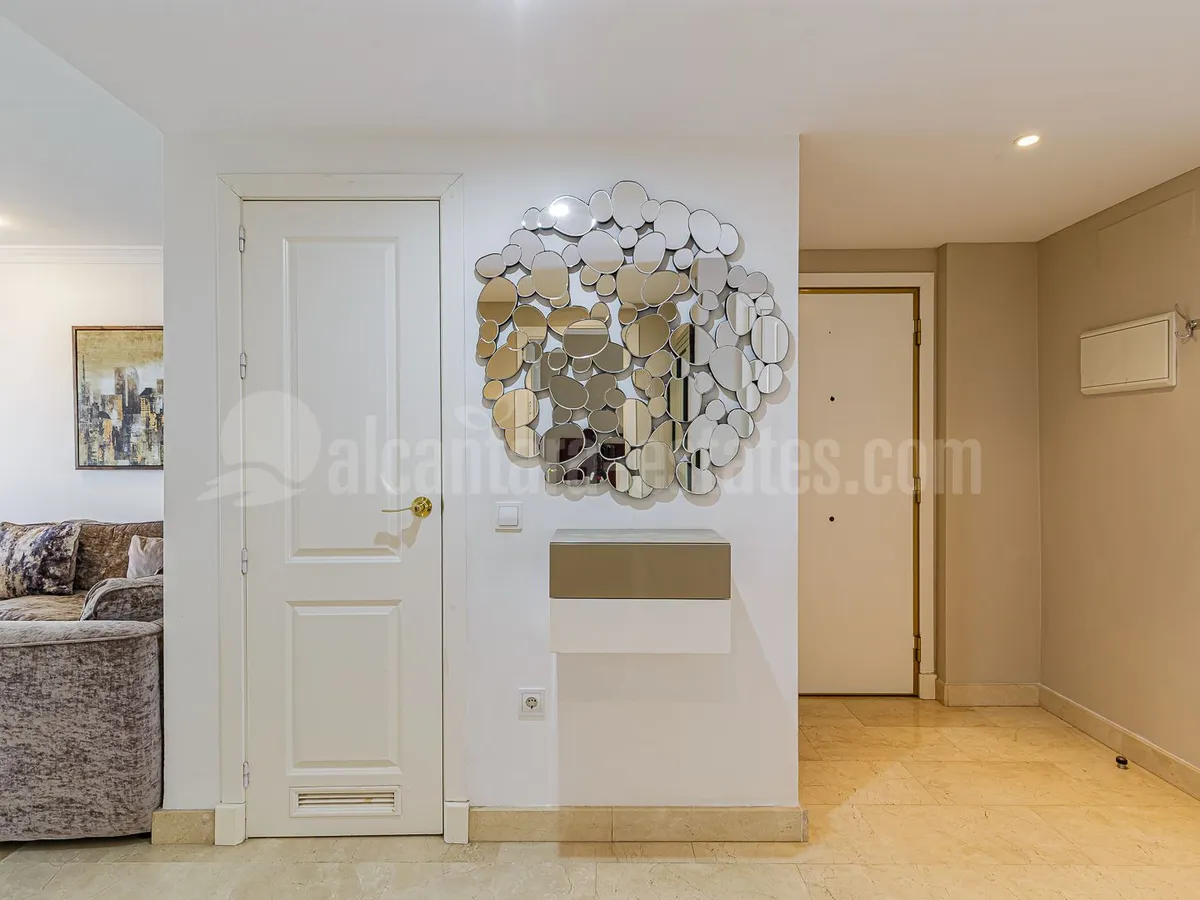 South facing apartment for sale in la Gavia, Nueva Alcantara, San Pedro Beach