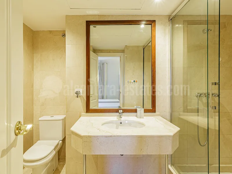 South facing apartment for sale in la Gavia, Nueva Alcantara, San Pedro Beach