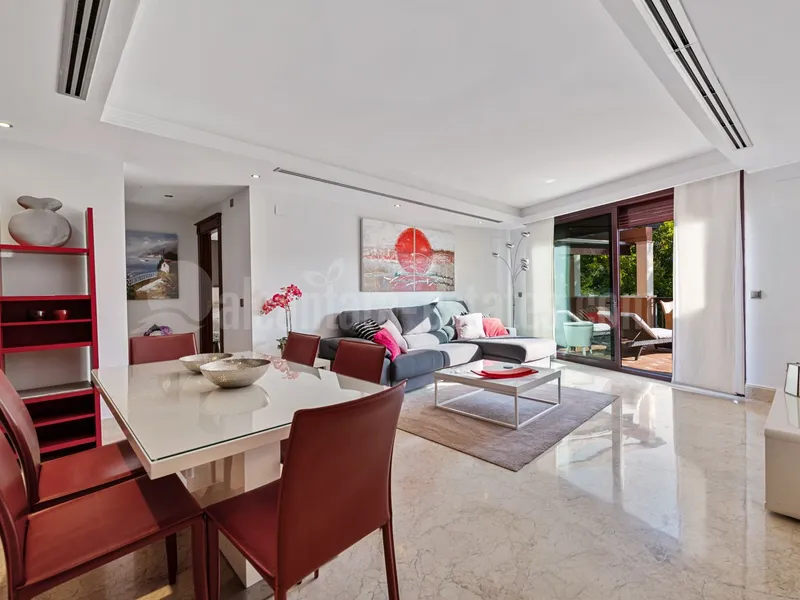 Penthouse for sale in Casablanca beach, frontline San Pedro Beach