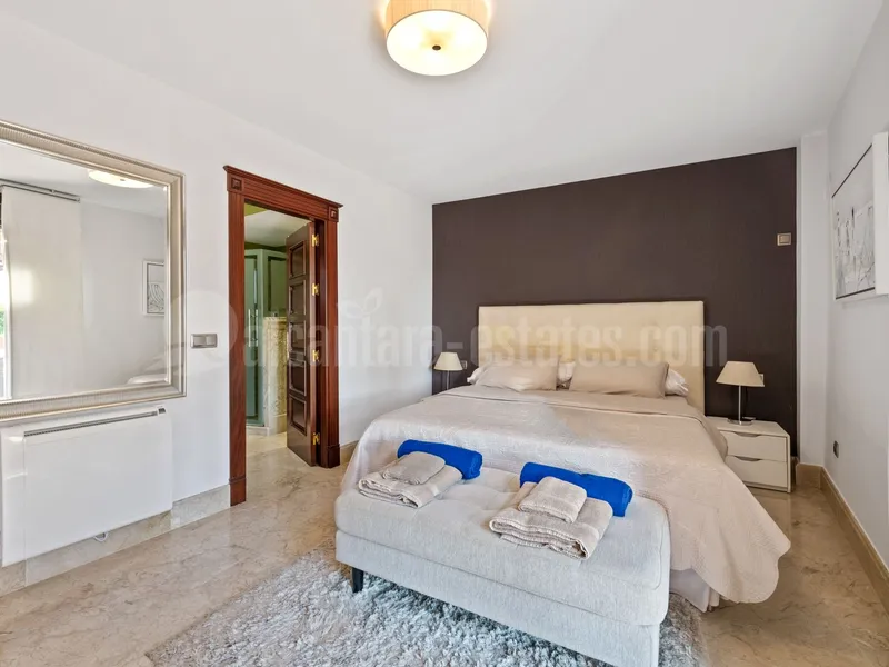 Penthouse for sale in Casablanca beach, frontline San Pedro Beach