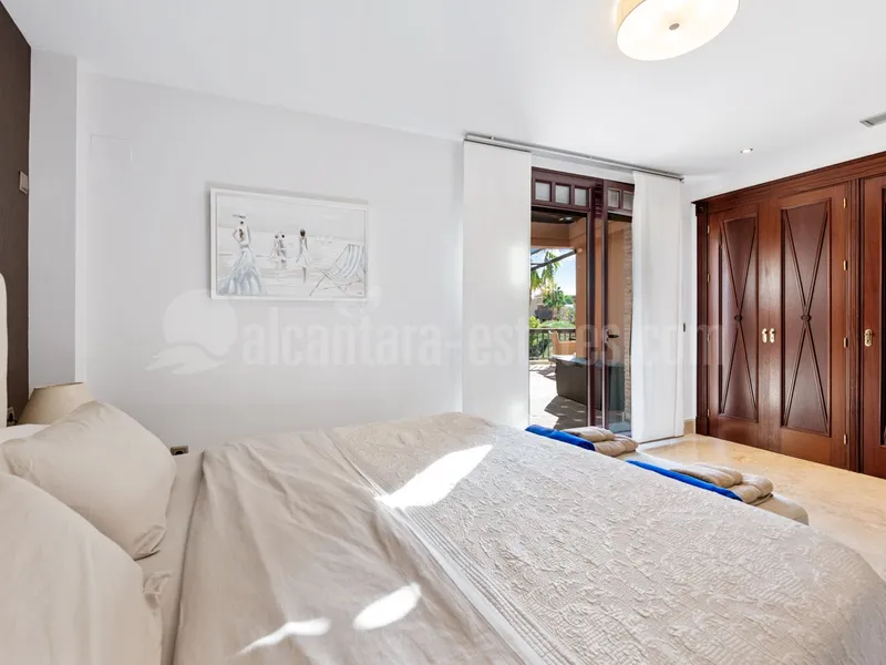 Penthouse for sale in Casablanca beach, frontline San Pedro Beach