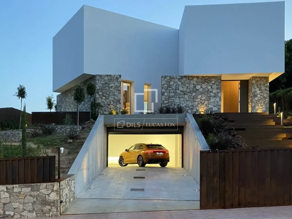 Excellent 6 Bedroom house / villa for sale in Teià, Barcelona