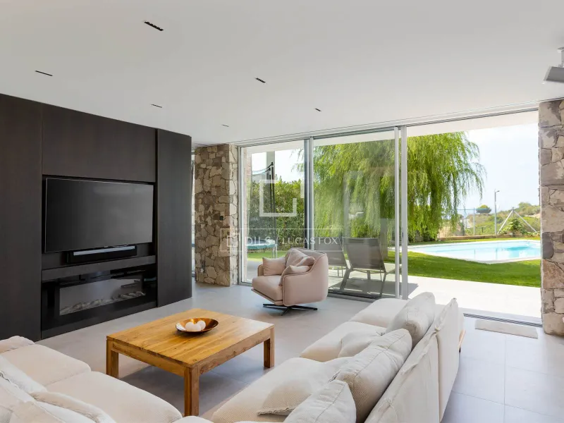 Excellent 6 Bedroom house / villa for sale in Teià, Barcelona