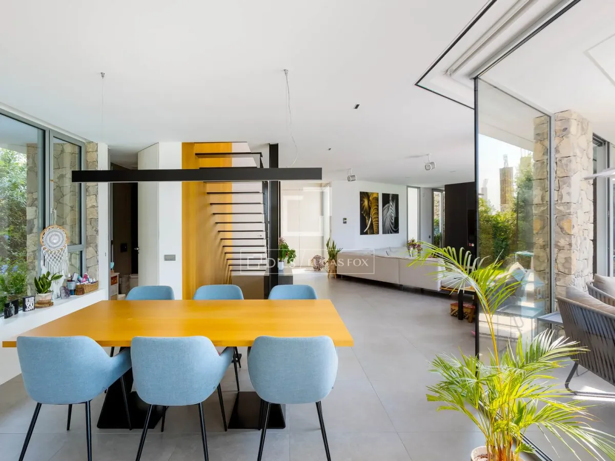 Excellent 6 Bedroom house / villa for sale in Teià, Barcelona