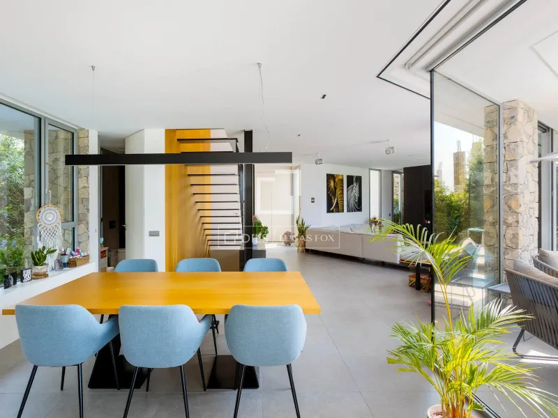 Excellent 6 Bedroom house / villa for sale in Teià, Barcelona