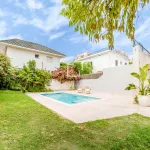 Exclusive detached 4-bedroom house with pool and garden for sale in the heart of Sitges. 2