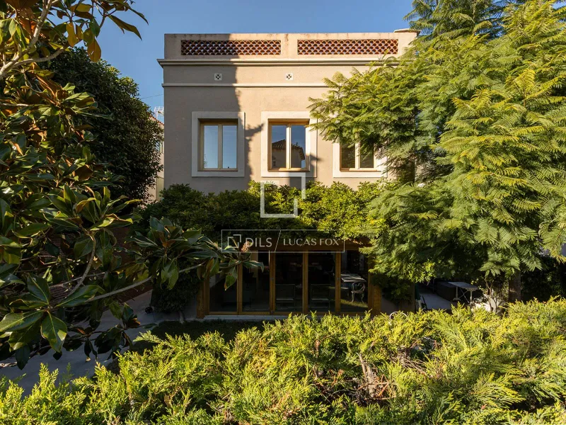 Excellent 4 Bedroom house / villa for sale in Sarrià, Barcelona