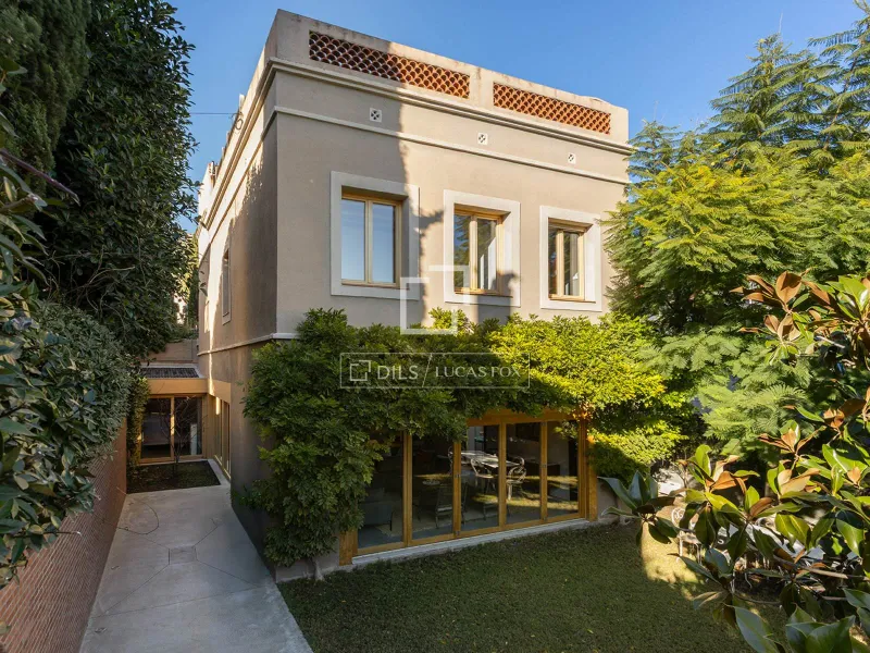 Excellent 4 Bedroom house / villa for sale in Sarrià, Barcelona