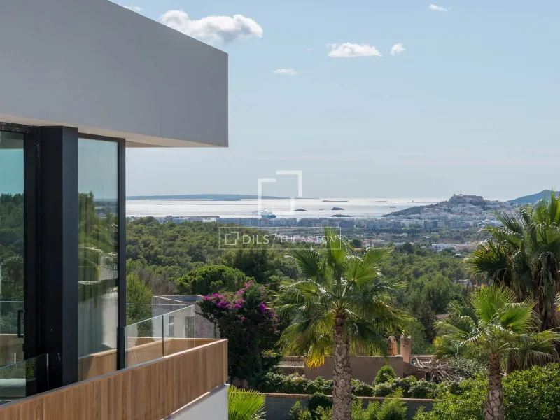 New build 4-bedroom house with 459 m² garden for sale in Ibiza Town
