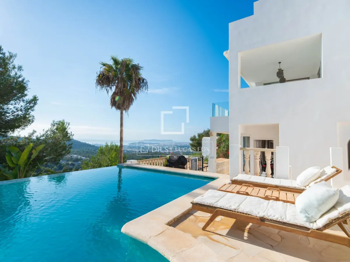 New build 4-bedroom house with 459 m² garden for sale in Ibiza Town