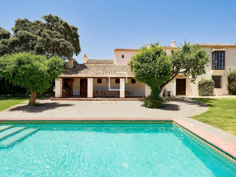 13 Bedroom country house for sale in Axarquia, Costa del Sol