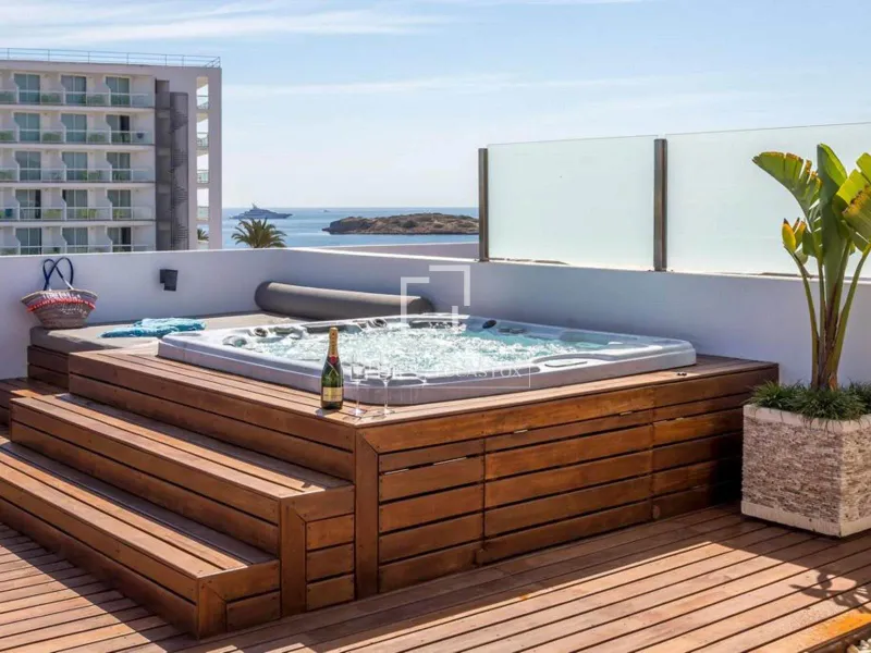 Excellent 2-bedroom penthouse for sale close to Ibiza Town