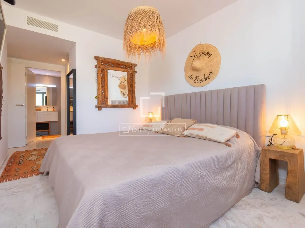 Excellent 2-bedroom penthouse for sale close to Ibiza Town