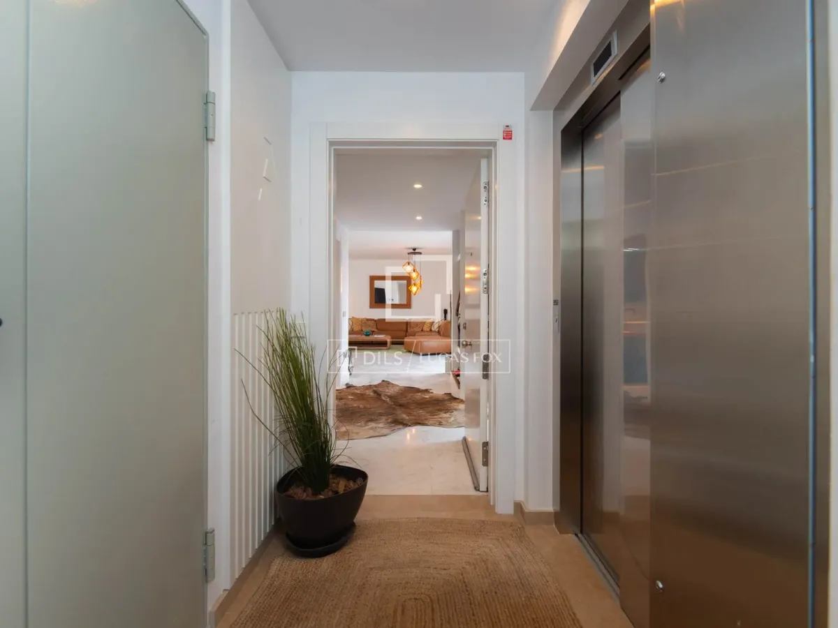 Excellent 2-bedroom penthouse for sale close to Ibiza Town