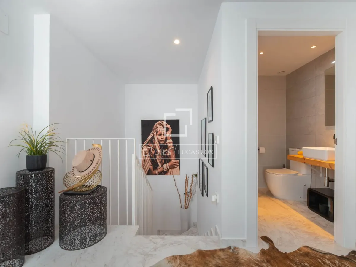 Excellent 2-bedroom penthouse for sale close to Ibiza Town