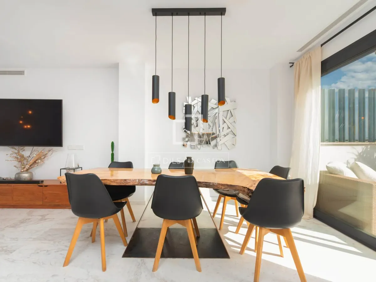 Excellent 2-bedroom penthouse for sale close to Ibiza Town