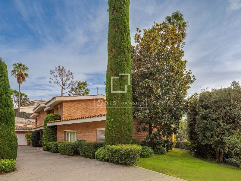 Excellent 5 Bedroom house / villa for sale in Premià de Dalt, Barcelona