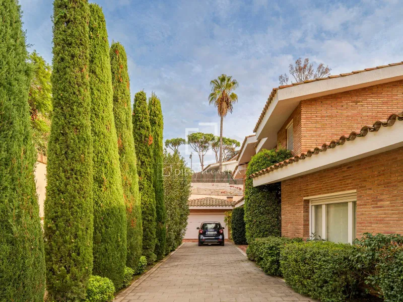 Excellent 5 Bedroom house / villa for sale in Premià de Dalt, Barcelona