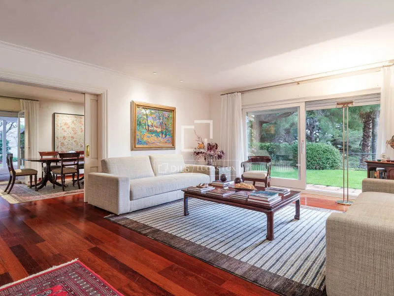 Excellent 5 Bedroom house / villa for sale in Premià de Dalt, Barcelona