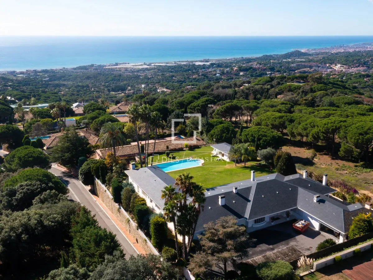 9 Bedroom house / villa for sale in Sant Vicenç de Montalt, Barcelona