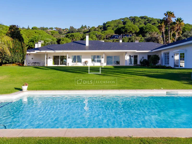 9 Bedroom house / villa for sale in Sant Vicenç de Montalt, Barcelona