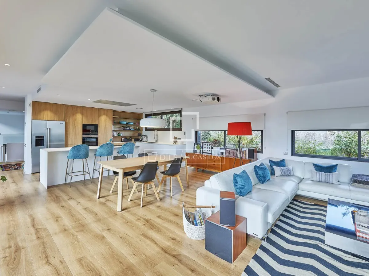 9 Bedroom house / villa for sale in Sant Vicenç de Montalt, Barcelona