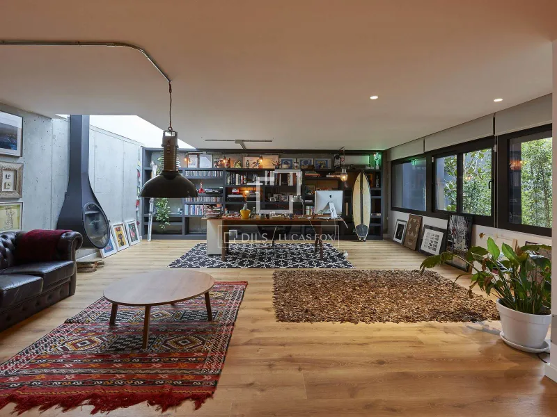 9 Bedroom house / villa for sale in Sant Vicenç de Montalt, Barcelona