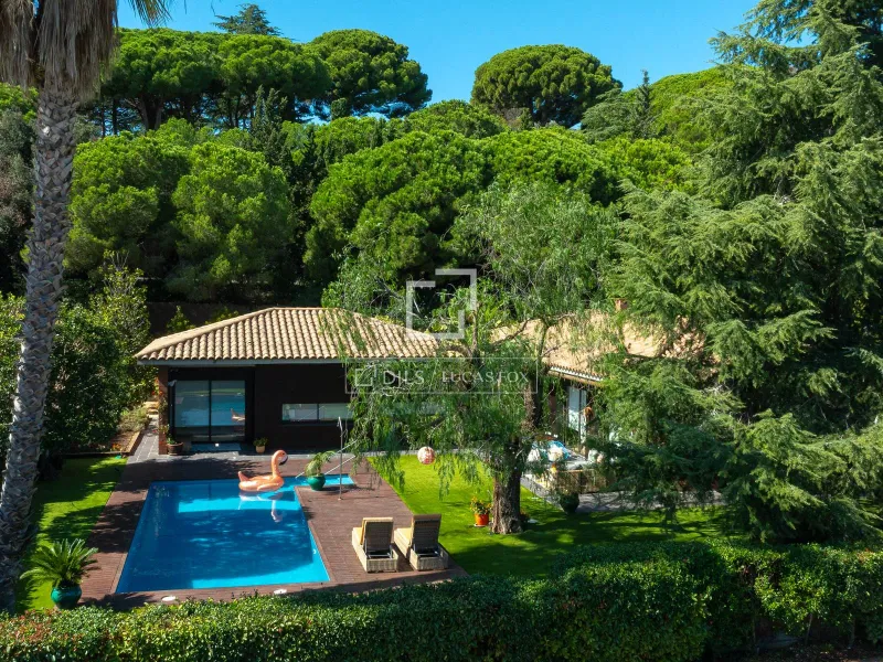 9 Bedroom house / villa for sale in Sant Vicenç de Montalt, Barcelona