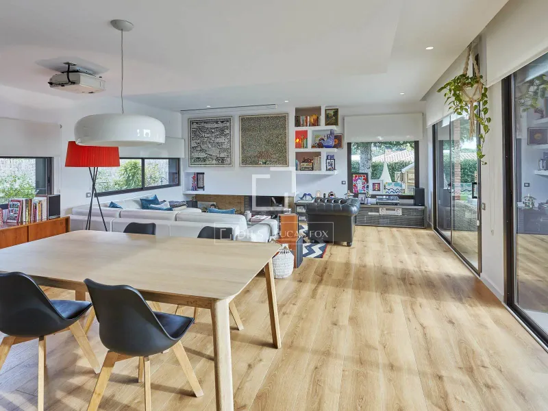 9 Bedroom house / villa for sale in Sant Vicenç de Montalt, Barcelona