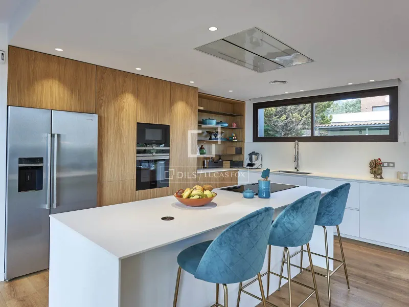 9 Bedroom house / villa for sale in Sant Vicenç de Montalt, Barcelona