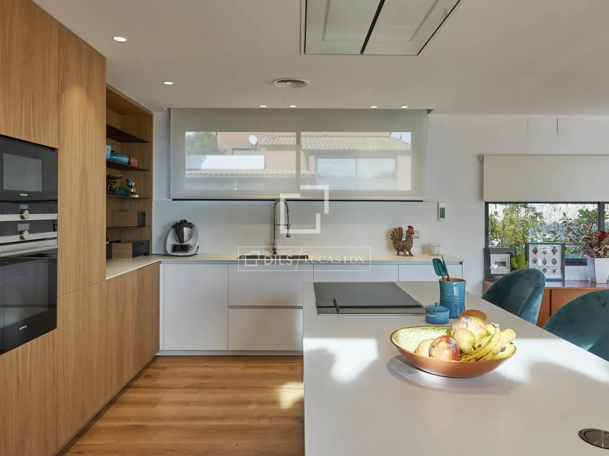 9 Bedroom house / villa for sale in Sant Vicenç de Montalt, Barcelona