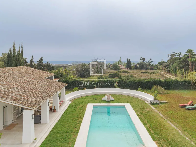 Unique property with 2 houses for sale in Sant Andreu de Llavaneres