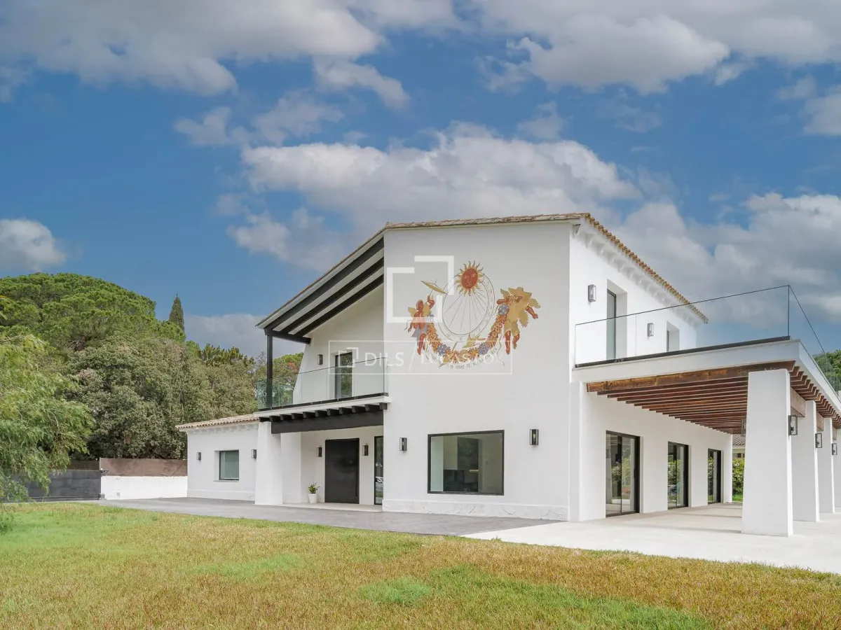 Unique property with 2 houses for sale in Sant Andreu de Llavaneres