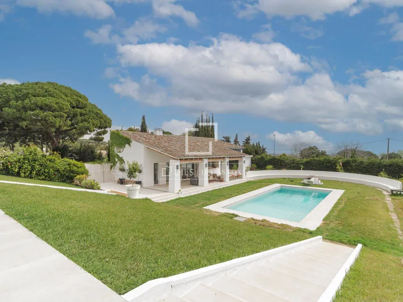 Unique property with 2 houses for sale in Sant Andreu de Llavaneres