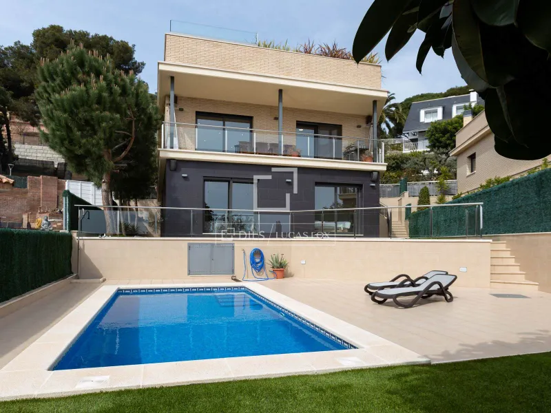 Excellent 3 Bedroom house / villa for sale in Premià de Dalt, Barcelona