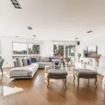 5 Bedroom penthouse with 160m² terrace for sale in Sarrià, Barcelona 2