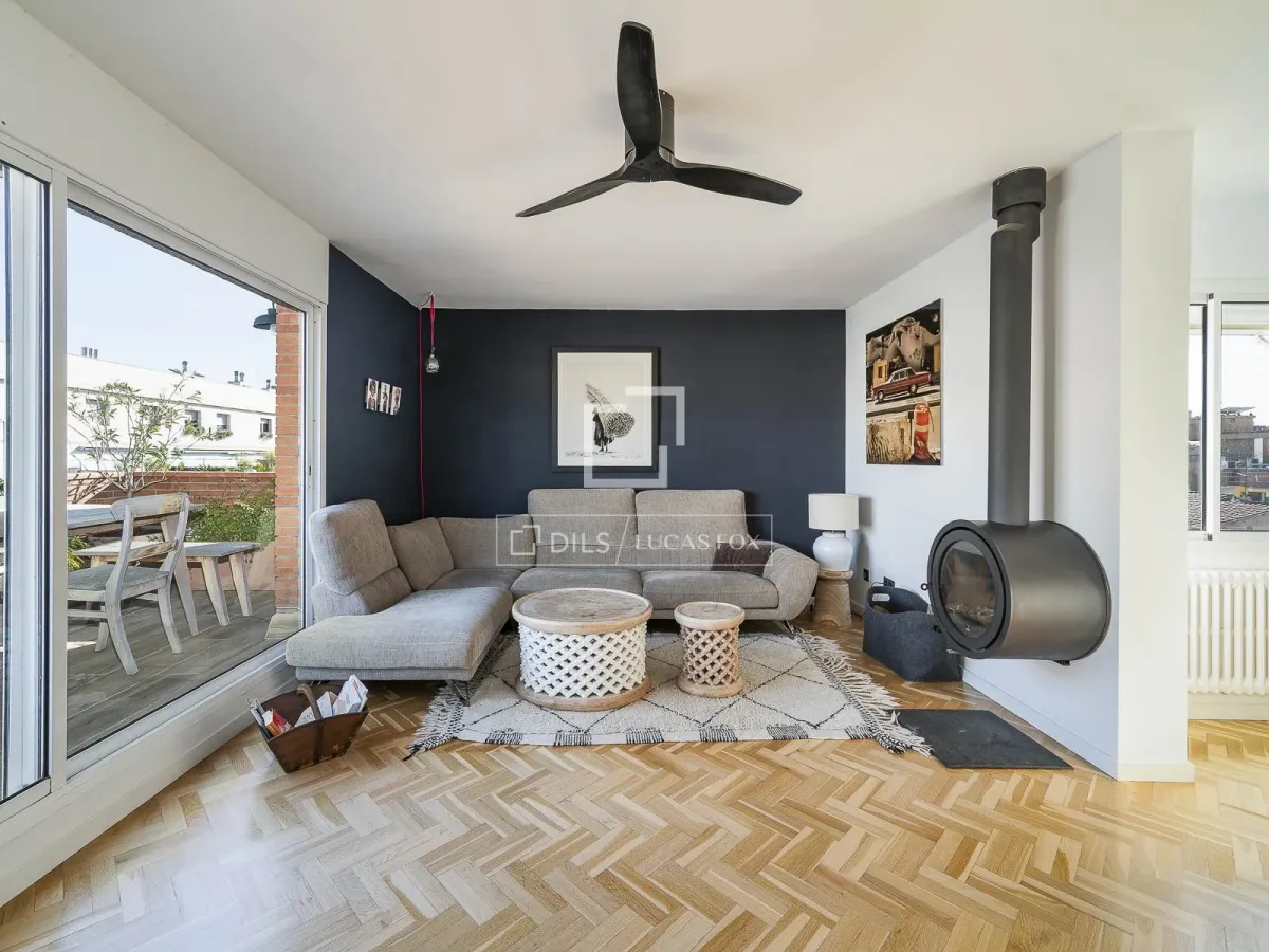 5 Bedroom penthouse with 160m² terrace for sale in Sarrià, Barcelona